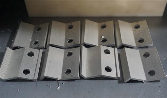 邊壓塊、中壓塊